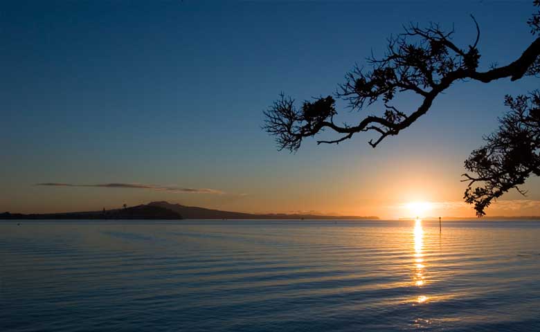 Rangitoto-Sunrise,-Auckland